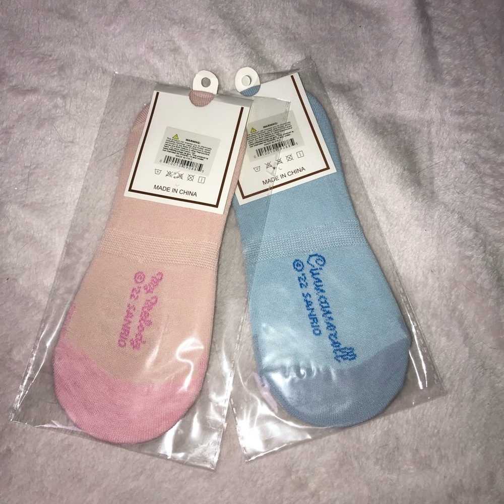 Sanrio characters Socks 2 Pairs My Melody Cinnamoroll Lightweight No Show New - Picture 4 of 8